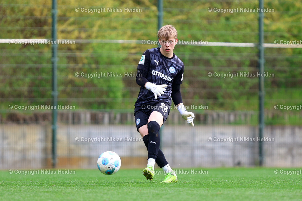 NH_HolsteinKielU19_1FCHeidenheimU19_DFBNachwuchsliga_18042026 | #23 Timon Stührwohldt (Holstein Kiel U19)Fußball I Herren I U19 DFB-Nachwuchsliga Hauptrunde Liga A, Gruppe B I Saison 2025-2026 I 9. Spieltag I Holstein Kiel U19 - 1. FC Heidenheim U19 I 18.04..2026 I Citti-Fußball-Park