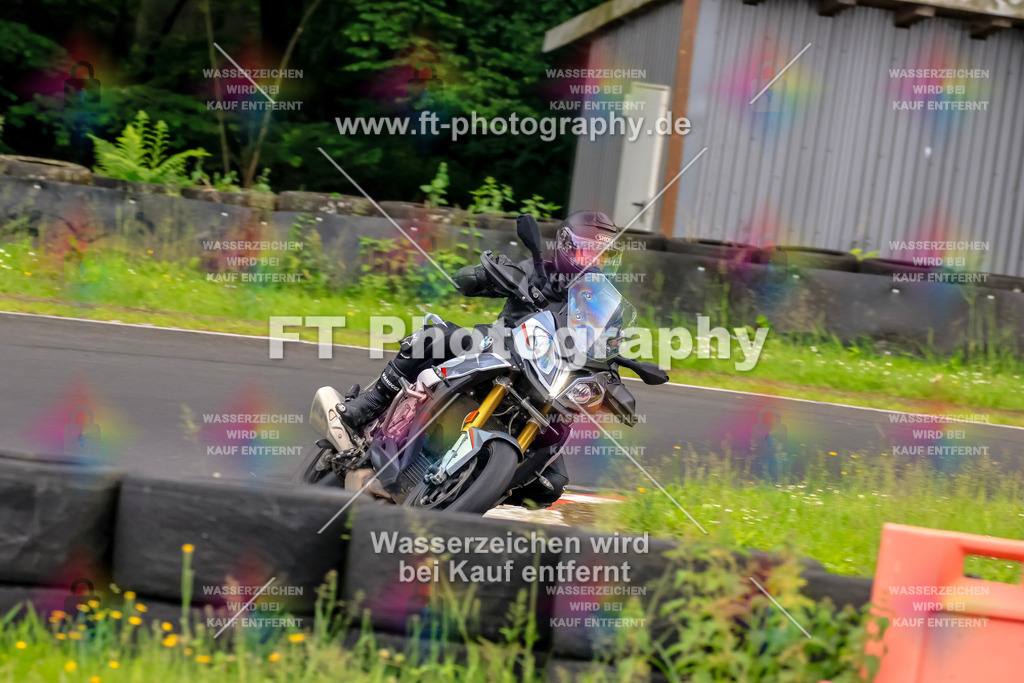 VBK-6540 | Hier findet Ihr Bilder von Touristenfahrten auf der Nürburgring Nordschleife oder von anderen Veranstaltungen die ich besucht habe. Viel Spass beim Durch Schauen 