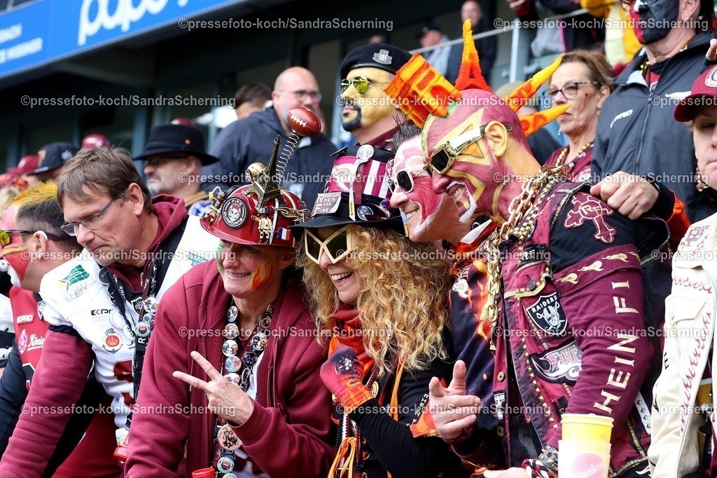 xSSC08062501072 | 08.06.2025, xsscx, American Footballl, Rhein Fire - Paris Musketeers, EFL, Schauinsland-Reisen-Arena, Saison 2025: Fans von Rhein Fire