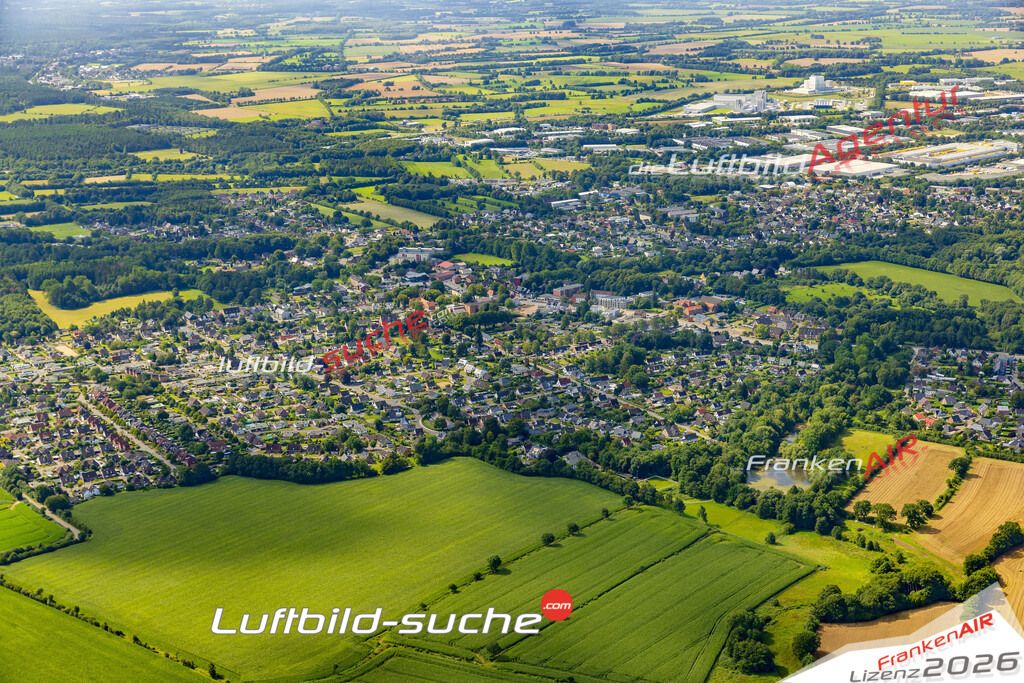 Schöne Luftaufnahme als Geschenk in Brachenfeld Neumünster - Die Luftbildaufnahme wurde 2025 vom UL-Flugzeug heraus erstellt ( keine Drohne ) - Hochauflösende Luftaufnahme -Nicht vergleichbar mit Google Maps oder Satelittenbilder- Die Geschenkidee !Mit Lizenz und Bildrechte bestellbar