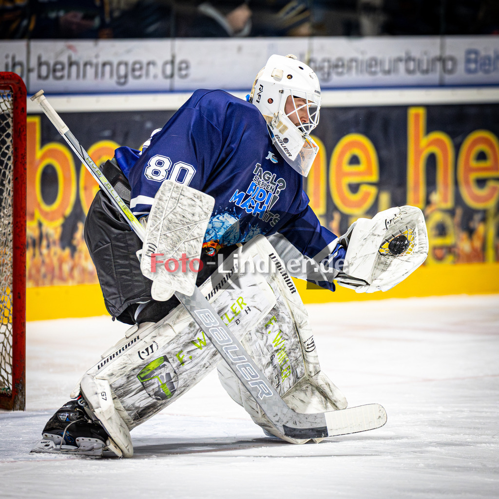 EHC Waldkraiburg LÖWEN gegen Peißenberg MINERS | Eishockey Bayernliga 2025/26 Pre-Playoff Spiel 3, EHC Waldkraiburg LÖWEN gegen Peißenberg MINERS, 20260203,Aufwärmen, Aufwärmtrikot,2026-02-03 in Waldkraiburg (Raiffeisen Arena), Xaver NAGEL (MINERS Goali 80)Copyright: WolfgangxLindner www.foto-lindner.de