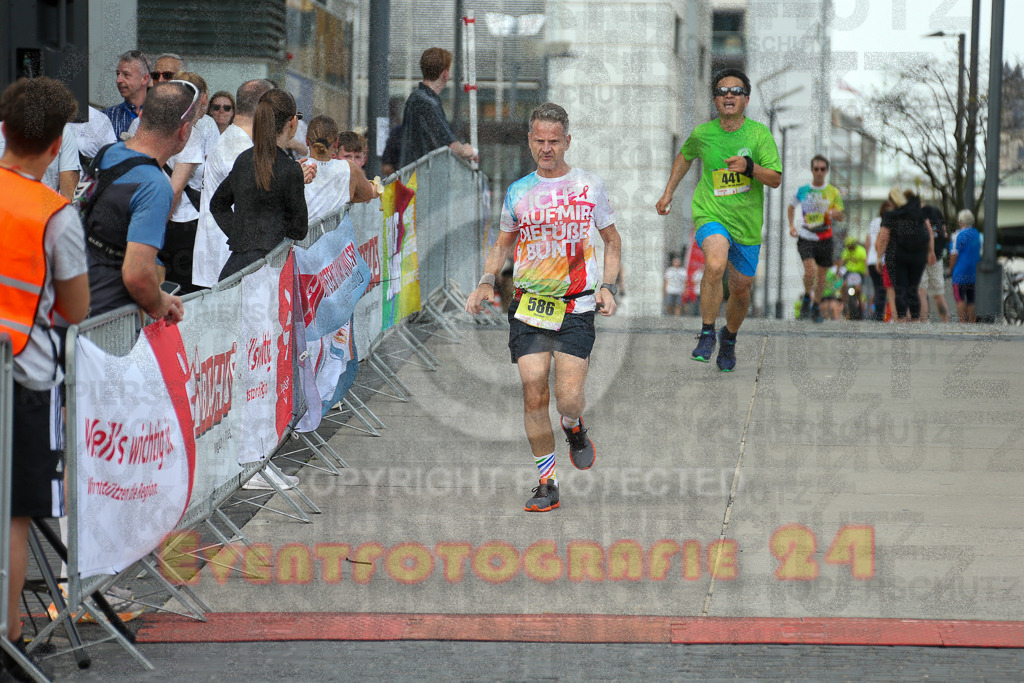 250920_1517_EX1_8756 | Sportfotografie im Rhein-Sieg Kreis, Köln, Bonn, NRW, Rheinland Pfalz, Hessen, etc. Unser Tätigkeitsfeld umfasst den Laufsport vom Volkslauf über den Marathon, Duathlon, Triathon bis zum Ultralauf wie Kölnpfad Ultra oder Schindertrail.