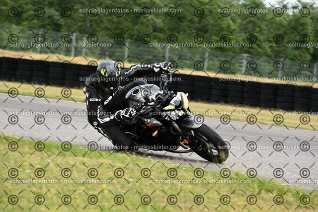 25bt02-0742 | markuskiefer.com - Realisiert mit Pictrs.com