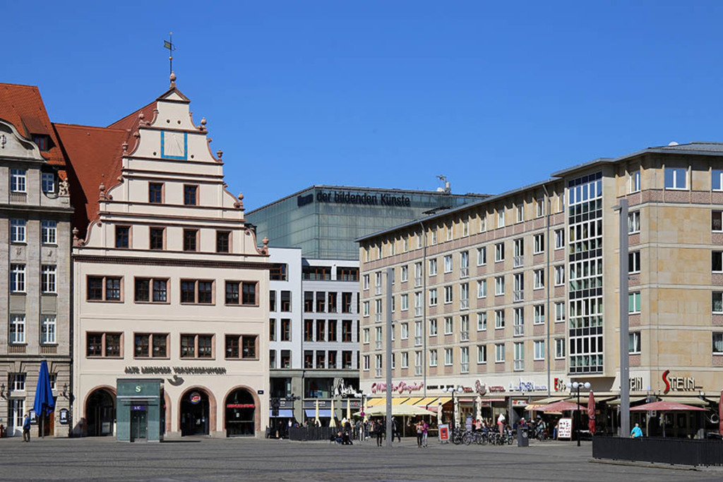 Foto: Leipzig - Alte Waage - Blick zum Museum der bildenden Künste | Das Team hinter BILDLEXIKON LEIPZIG bündelt historische wie aktuelle Informationen über die Stadt Leipzig in Text und Bild auf einer Plattform und stellt diese der interessierten Öffentlichkeit zur Verfügung.