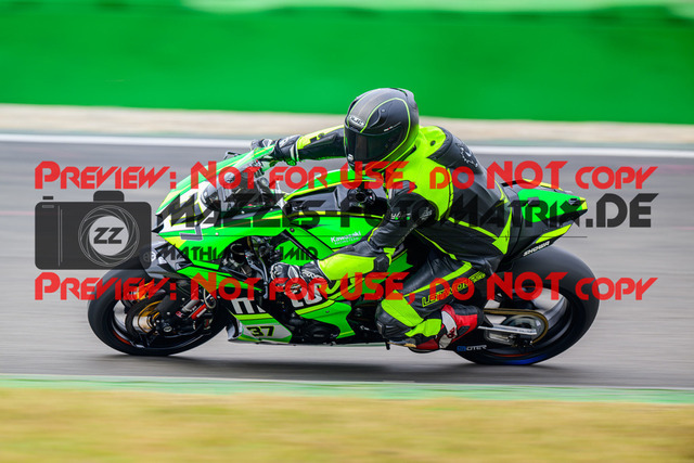 MaZZes_Fotomatrix_20240923_6007705_4915 | Fotograf Mathias Schmid
Sportfotograf,
Eventfotograf,
Hochzeitsfotograf,
Portraitfotograf