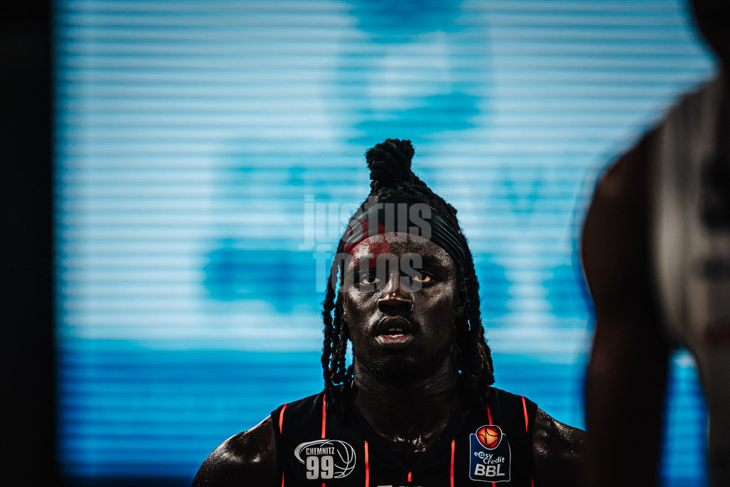 Basketball | Männer | Saison 2023/2024 | easyCredit Basketball Bundesliga | 32. Spieltag | Veolia Towers Hamburg vs. NINERS Chemnitz | 04.05.2024 | Aher Uguak (#1, NINERS Chemnitz)