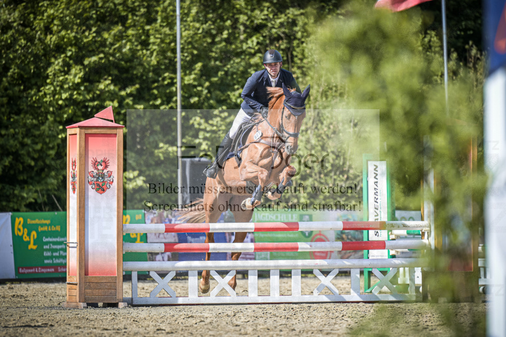 DOS_9440 | Entdecke hochwertige Reitturnierfotos von Foto Oger. Professionell, emotional und authentisch – jetzt Lieblingsmomente im Shop bestellen.Deutschlandweite Turnierfotografie. - Realisiert mit Pictrs.com