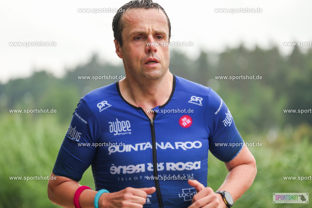 LUR_1971 | 34. M-net Erlanger Triathlon 2025 #erlangertriathlon  #mnettriathlon2025 #mnettriathlon #team #olympischedistanz #mitteldistanz #triathlon #maindonaukanal  #erlangertriathlon2025 #yourpictrs #tv1848 #tv1848erlangen  #triathlonbayern #sportinerlangen #demsportverbunden #sportshot_your_pictrs Copyright: www.sportshot.de