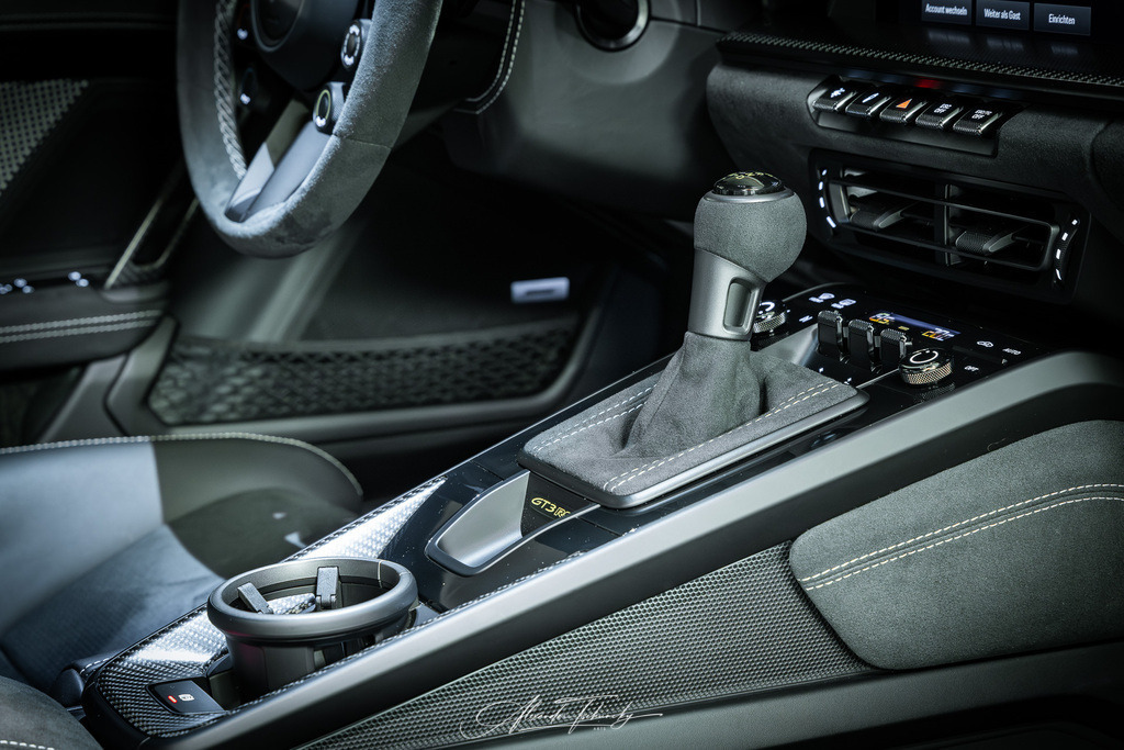 R6AT1030 _Alexander Tschuncky | Entdecken Sie die faszinierende Welt von Alexander Tschuncky Arts: Kreative Fotografie, atemberaubende Automobilkunst und hochwertiger Bilderdruck. Lassen Sie sich inspirieren! - Realisiert mit Pictrs.com