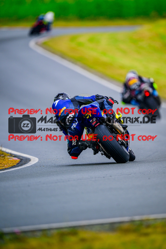 MaZZes_FotoMatrix_240727_6007705_9090 | STK