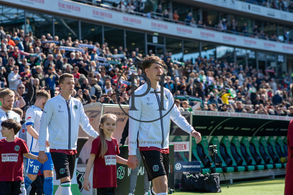 Hannover 96 vs 1. FC Magdeburg – 2. Bundesliga – 29.03.2025 | Szene aus dem 2. Bundesliga-Spiel des 27. Spieltags zwischen Hannover 96 und dem 1. FC Magdeburg am 29. März 2025 in der Heinz von Heiden Arena in Hannover. Endstand: 0:0. Fotografiert von Philipp Heist. - Realisiert mit Pictrs.com