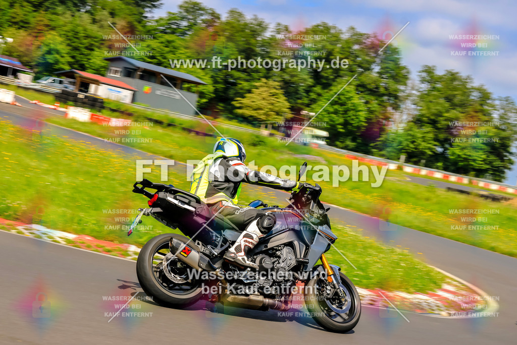 VBK-8210 | Hier findet Ihr Bilder von Touristenfahrten auf der Nürburgring Nordschleife oder von anderen Veranstaltungen die ich besucht habe. Viel Spass beim Durch Schauen 