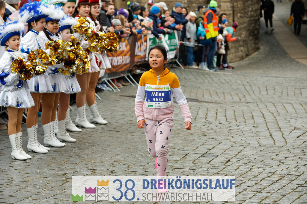 400m AOK Junior Cup | 3 Koenigslauf 2024 400m AOK Junior Cup - Realisiert mit Pictrs.com