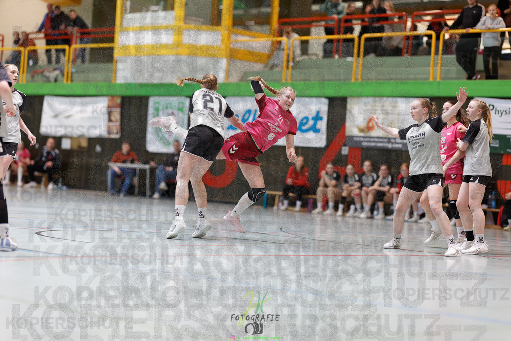 Hessenmeisterschaft wJC - Spiel um Platz 3; TuS Kriftel - SG Schenklengsfeld | Hessenmeisterschaft wJC - Spiel um Platz 3; TuS Kriftel - SG Schenklengsfeld am 22.03.2025 in Biedenkopf (Sporthalle Lahntalschule)Photo © 2025 - Jörg Heinrich - Realisiert mit Pictrs.com