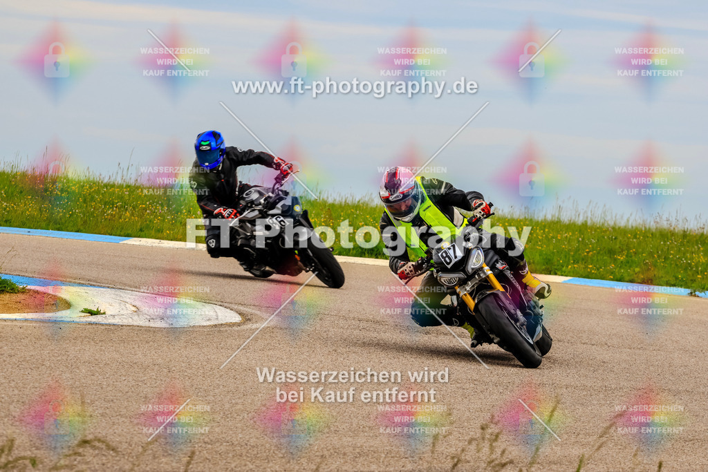 MotoTeam-2559 | Hier findet Ihr Bilder von Touristenfahrten auf der Nürburgring Nordschleife oder von anderen Veranstaltungen die ich besucht habe. Viel Spass beim Durch Schauen 