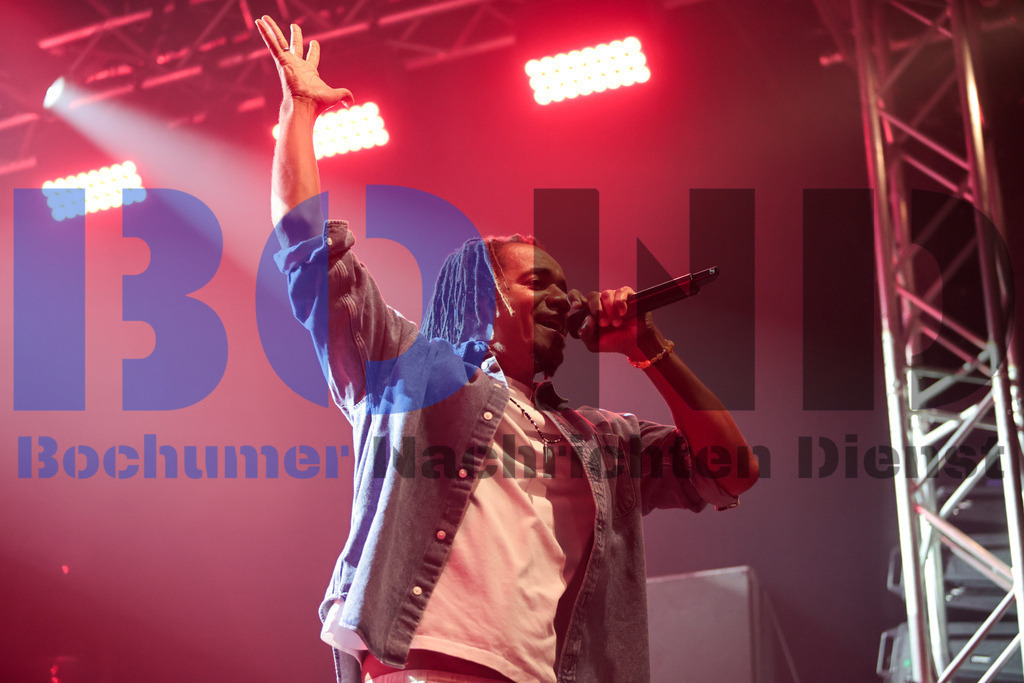 SES_CUCZFR20250822-27 | bond - Realisiert mit Pictrs.com