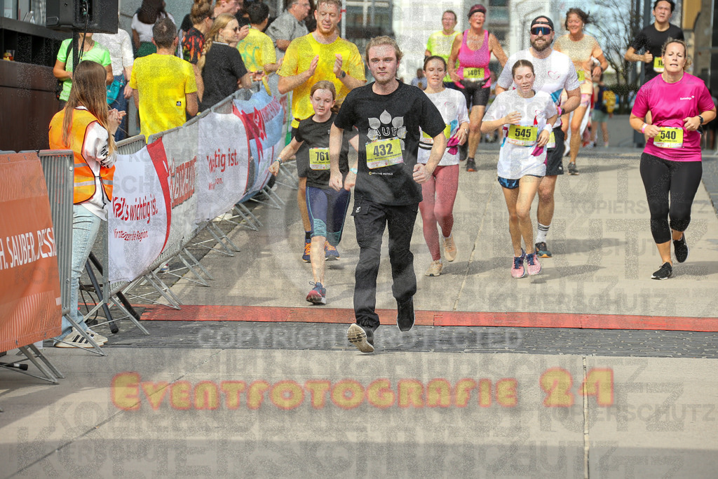 250920_1334_EX1_5560 | Sportfotografie im Rhein-Sieg Kreis, Köln, Bonn, NRW, Rheinland Pfalz, Hessen, etc. Unser Tätigkeitsfeld umfasst den Laufsport vom Volkslauf über den Marathon, Duathlon, Triathon bis zum Ultralauf wie Kölnpfad Ultra oder Schindertrail.