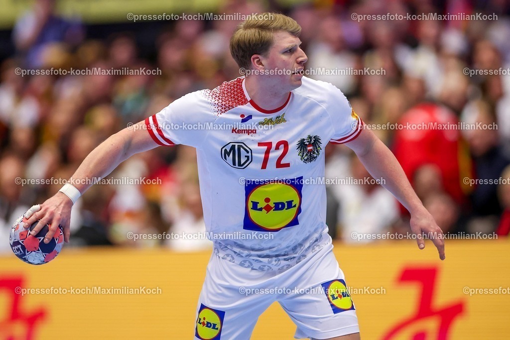 EHF17012601050 | 17.01.2026, Handball, Men's EHF EURO 2026, Österreich - Spanien, Jyske Bank Boxen in Herning, Dänemark, Preliminary Round:  Lukas Hutecek (Austria #72) 