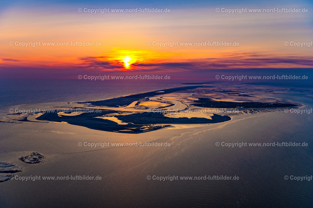 Juist_Kachelotplate_Sonnenaufgang_ELS_5587190523 | JUIST 19.05.2023 Küstenbereich der der Nordsee - Insel Kachelotplate in Juist im Bundesland Niedersachsen, Deutschland. Weiterführende Informationen bei: Inselgemeinde und Kurverwaltung Juist. // Coastal area of North Sea - Island Kachelotplate in Juist in the state Lower Saxony, Germany. Further information at: Inselgemeinde und Kurverwaltung Juist. Foto: Martin Elsen