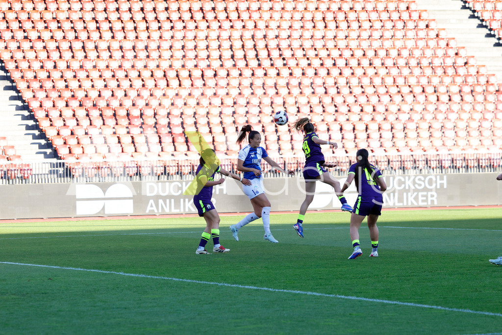 GC Zürich vs FC Zürich - AXA Women’s Super League Playoffs - Stadion Letzigrund | Header during the AXA Women’s Super League Playoffs quarter-final second leg between GC Zürich and FC Zürich at Stadion Letzigrund, Zurich, Switzerland. - Realisiert mit Pictrs.com