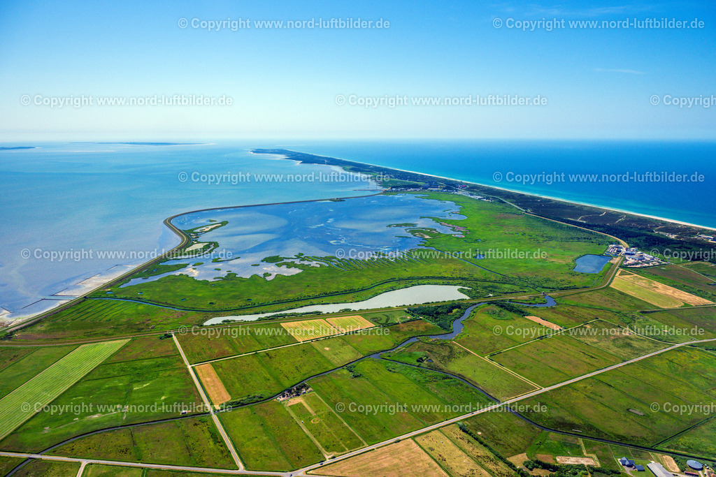 Sylt_Rantum_Rantumbecken_ELS_4645210625 | RANTUM (SYLT) 21.06.2025 Ortsansicht an der Meeres-Küste der Nordsee und das Rantum Becken (Sylt) im Bundesland Schleswig-Holstein. // Townscape on the seacoast of North Sea in Rantum (Sylt) in the state Schleswig-Holstein. Foto: Martin Elsen