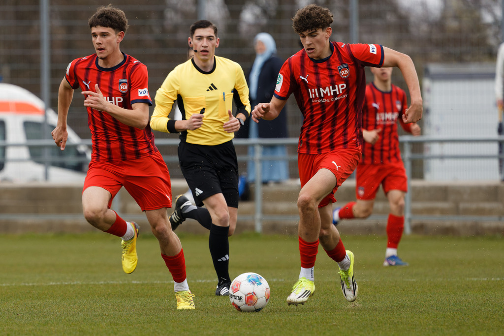 20260412-FCHS04_021 | 1.FC Heidenheim 1846 vs. FC Schalke 04, Fußball, U19, A-Junioren, NWL, U19-DFB-Nachwusliga, 2025/2026, 8. Spieltag, 12.04.2026 in Heidenheim, Walter-Birkhold-Jugendstadion (Foto: Michael Bulling) - Realisiert mit Pictrs.com