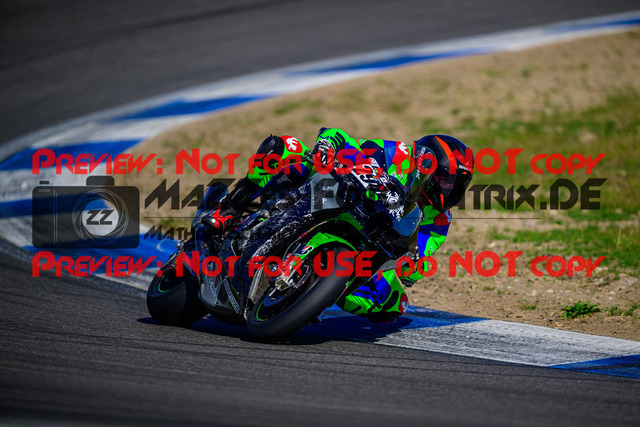 MaZZes_Fotomatrix_20250407_6007705_9335 | WEISS