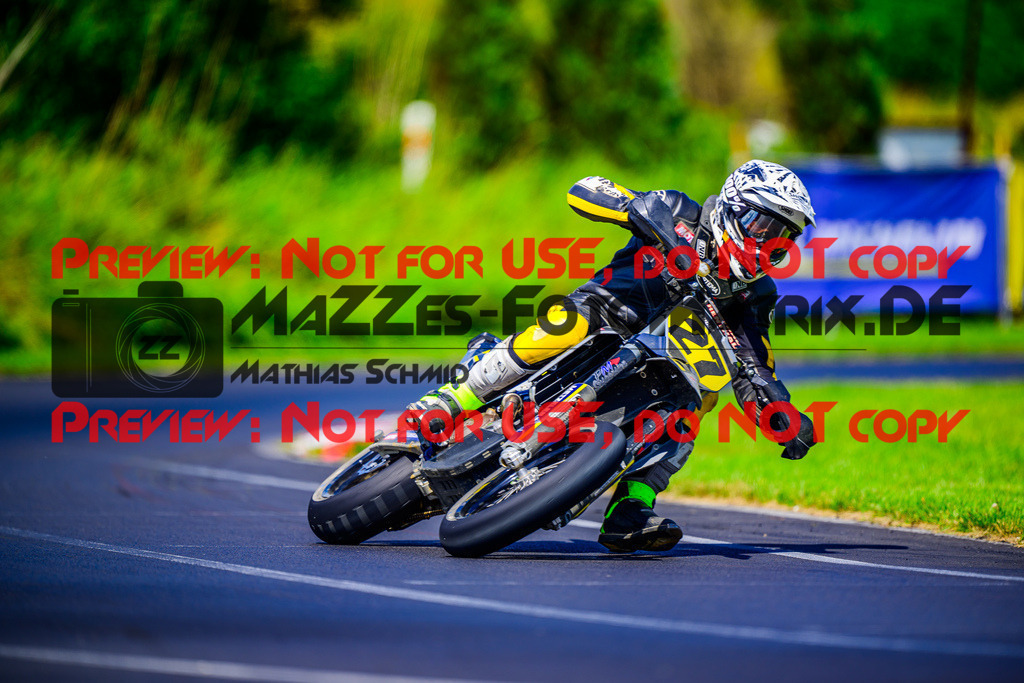 MaZZes_FotoMatrix_240714_6007705_7976 | S2