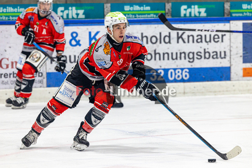TSV Peißenberg Miners vs ESC Dorfen Eispiraten | Eishockey Bayernliga 2023/2024, TSV Peißenberg Miners vs ESC Dorfen Eispiraten, 20231229,
Zackary BROSS (Miners 88) in Aktion,
2023-12-29 in Peißenberg (Eisstadion)
88 Zackary BROSS (Miners 88)
Copyright: WolfgangxLindner foto-lindner.de