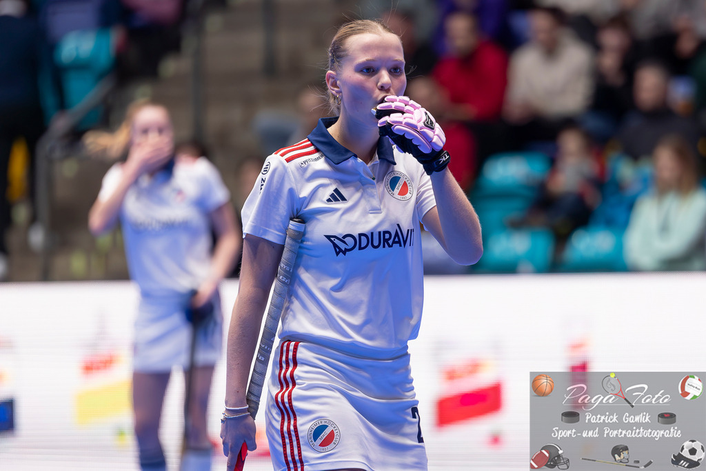 Volvo E.R.B. Final 4 Halbfinale Frauen: Mannheimer HC - Düsseldorfer HC, 25.01.2025 | Linda Bens (Mannheimer HC #24), Freisteller, Portrait, Porträt, Mannheimer HC - Düsseldorfer HC, Frankfurt, Süwag Arena, 25.1.2025 - Realisiert mit Pictrs.com