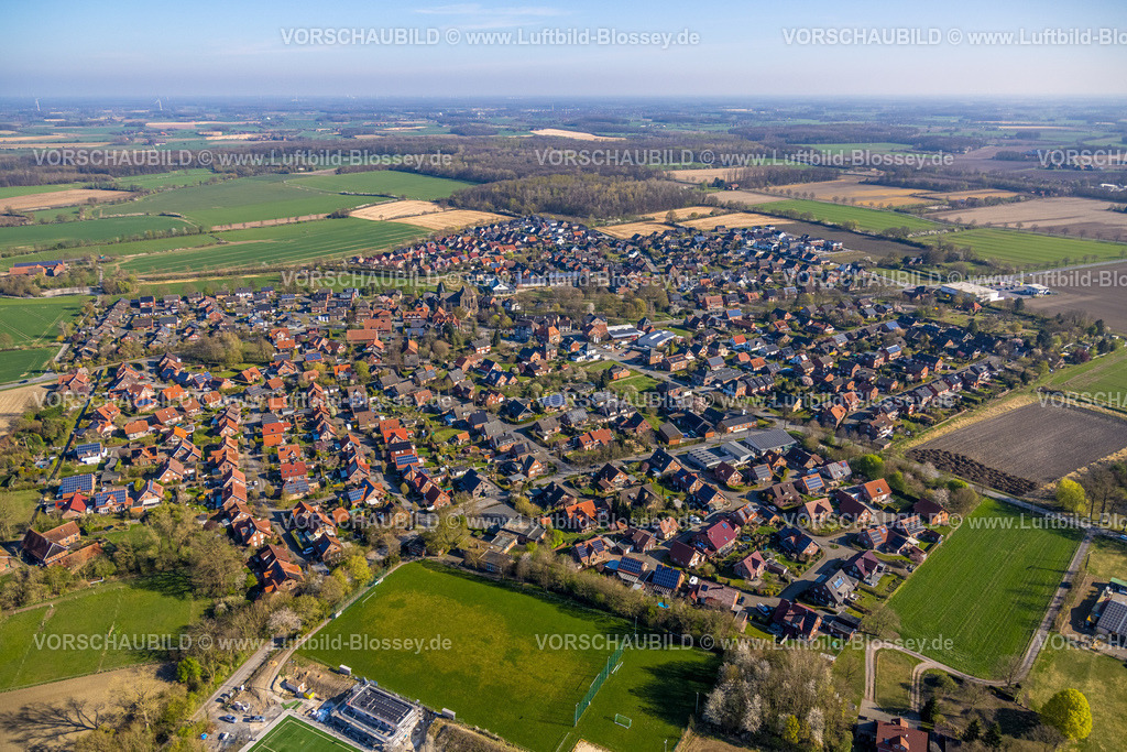 Nordkirchen250400636Capelle | Luftbild, Wohngebiet Ortsansicht Ortsteil Capelle, Wiesen und Felder mit Fernsicht, Capelle, Nordkirchen, Münsterland, Nordrhein-Westfalen, Deutschland