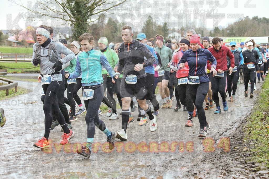 241208_0926_EX1_3727 | Sportfotografie im Rhein-Sieg Kreis, Köln, Bonn, NRW, Rheinland Pfalz, Hessen, etc. Unser Tätigkeitsfeld umfasst den Laufsport vom Volkslauf über den Marathon, Duathlon, Triathon bis zum Ultralauf wie Kölnpfad Ultra oder Schindertrail.