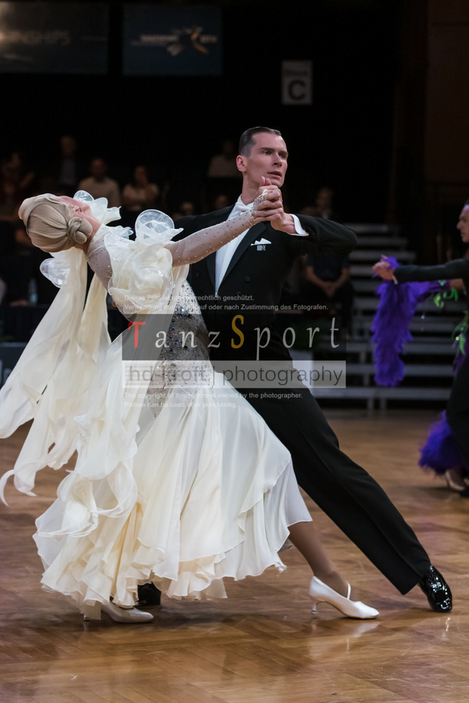 20250822_WDSF-GS-STD_R2_4736 | Tanzsportbilder, Standardtanz, Lateintanz, WDSF, DTV, LTVB, dancecomp, goc, hessen tanzt, blaues band der spree, walzer, tango, wiener walzer, slowfox, quickstepp, samba, rumba, cha-cha-cha, paso doble. jive, hd-kroft photography, turniertanzsport