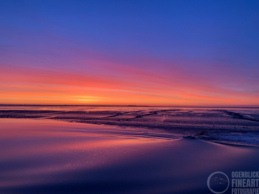 cover_k | Björn Thiemann; Ogenblick.de; Fotografie; Photograph; Landscape, Pellworm, Schleswig-Holstein; Inselfotograf; Inselfotografien; Wattenmeer; National-Park; Naturschutzgebiet; Leuchtturm; Lighthouse; Leinwandbilder; Kalender; Pellworm Kalender;  - Realisiert mit Pictrs.com