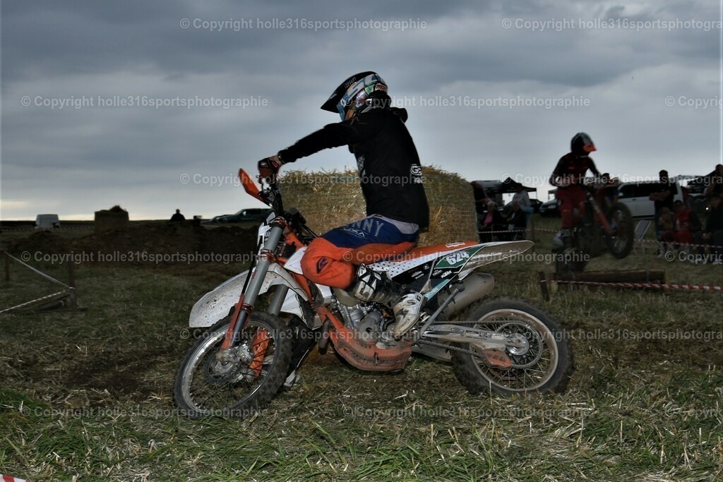 DSC_0281_01 (2) | Sportfotografie , Motorsport, Motoross, Reitsport, Mointainbike, Enduro,
Landschaft , Outdoor, Eventfotografie, Landschaft, Bilder online bestellen - Realisiert mit Pictrs.com