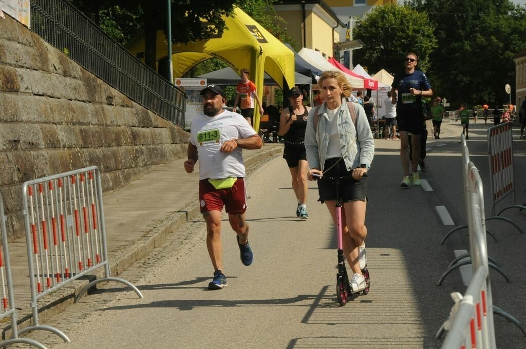 12h Lauf Prambachkirchen | Sport-,  Presse- und Eventbegleitung!
Contact me !
