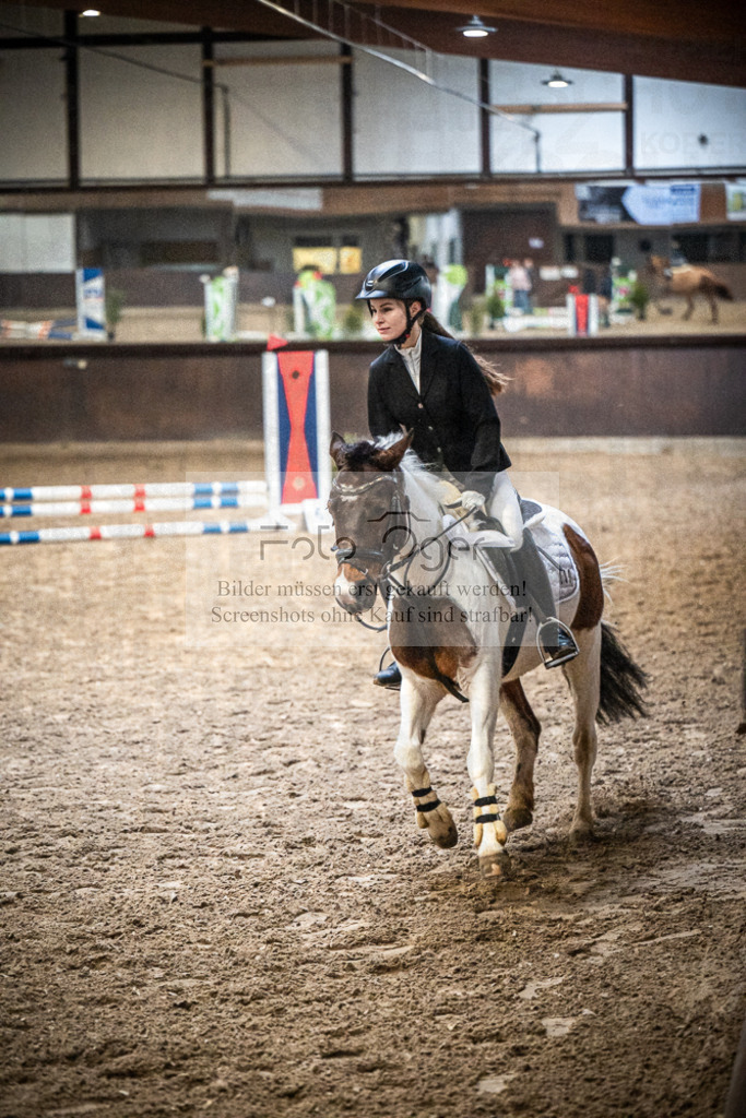 DOS_0064 | Entdecke hochwertige Reitturnierfotos von Foto Oger. Professionell, emotional und authentisch – jetzt Lieblingsmomente im Shop bestellen.Deutschlandweite Turnierfotografie. - Realisiert mit Pictrs.com
