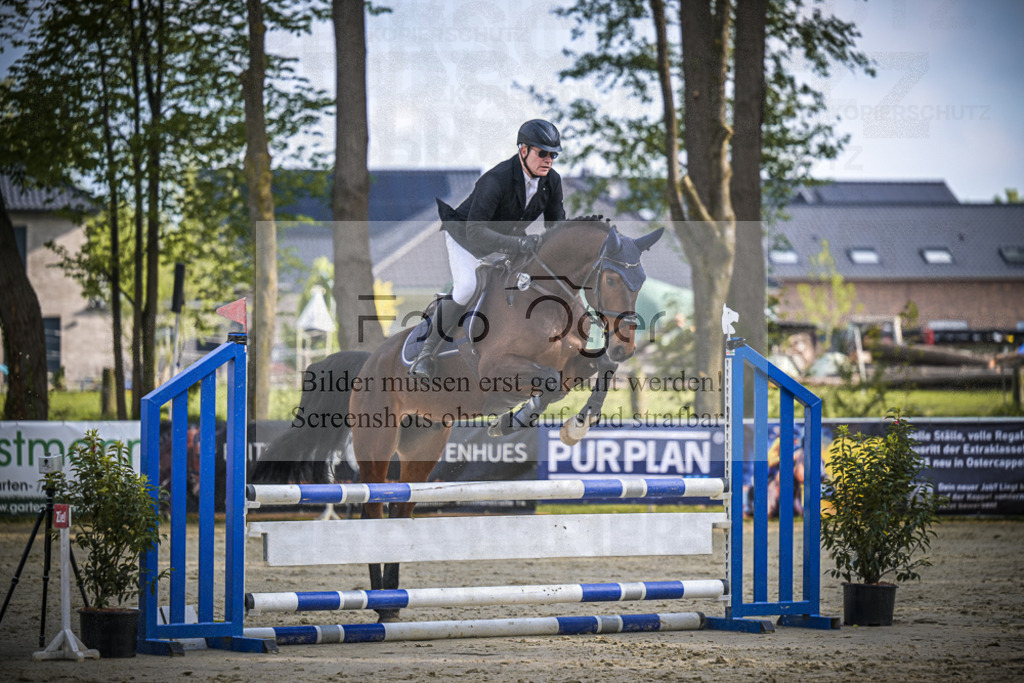 DOS_4294 | Entdecke hochwertige Reitturnierfotos von Foto Oger. Professionell, emotional und authentisch – jetzt Lieblingsmomente im Shop bestellen.Deutschlandweite Turnierfotografie. - Realisiert mit Pictrs.com