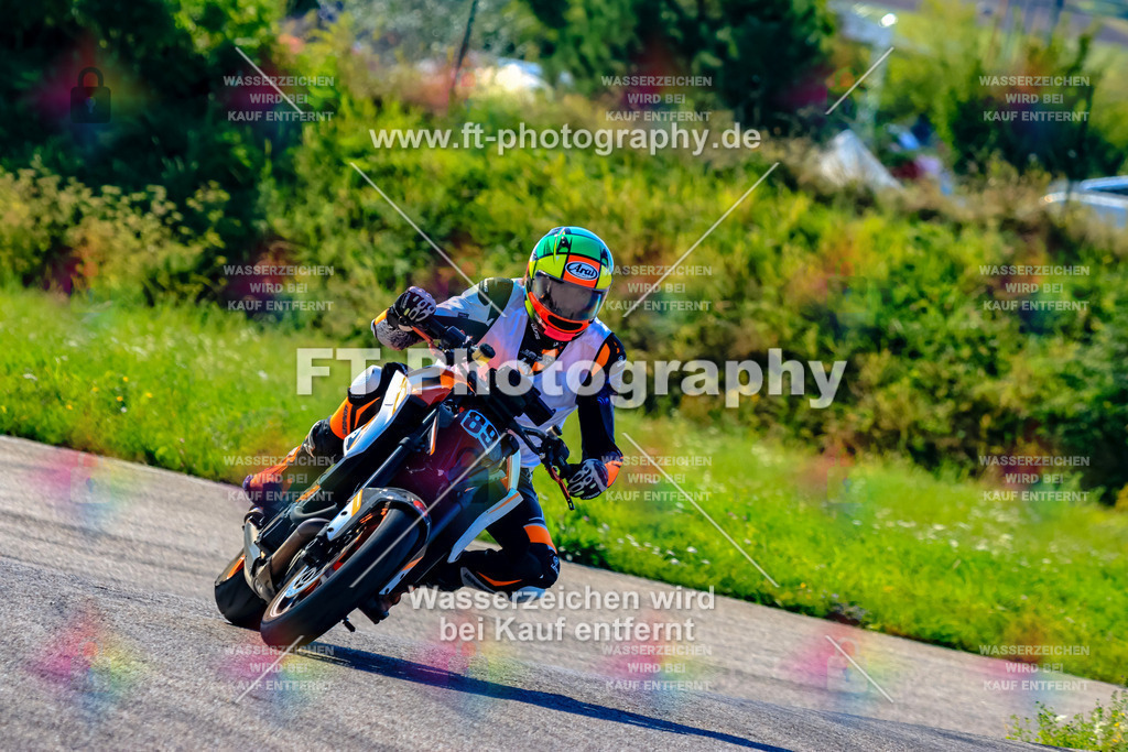 089-2416 | Hier findet Ihr Bilder von Touristenfahrten auf der Nürburgring Nordschleife oder von anderen Veranstaltungen die ich besucht habe. Viel Spass beim Durch Schauen 