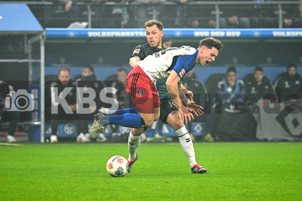 KBS Picture_HSV-WerderBremen_005 | v.v. Remberg Nicolai (HSV) , Lynen Senne (Werder Bremen) ,Sportplatz :  Volksparkstadion, - Realisiert mit Pictrs.com
