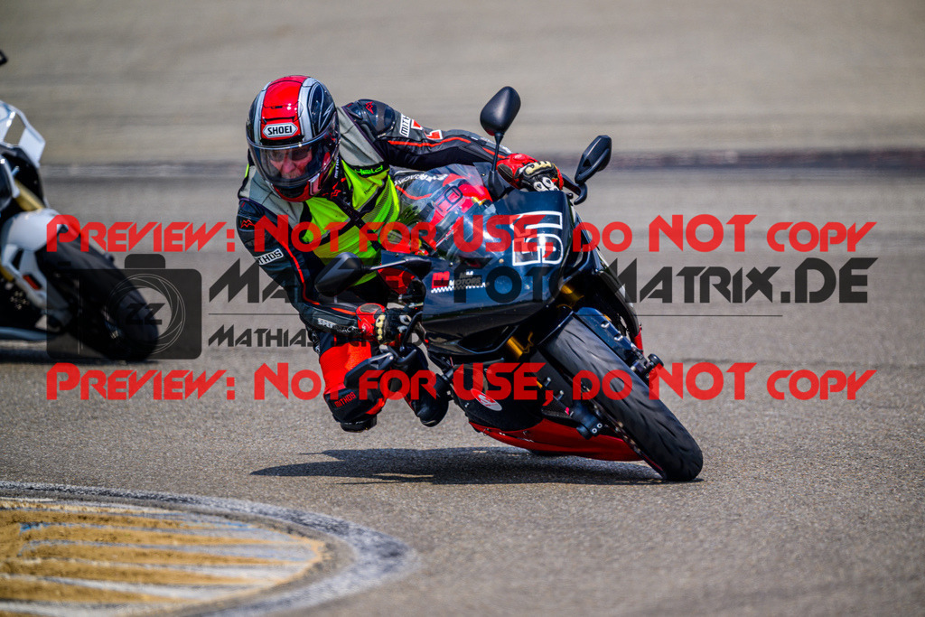 MaZZes_Fotomatrix_20250609_6007705_2694 | INST