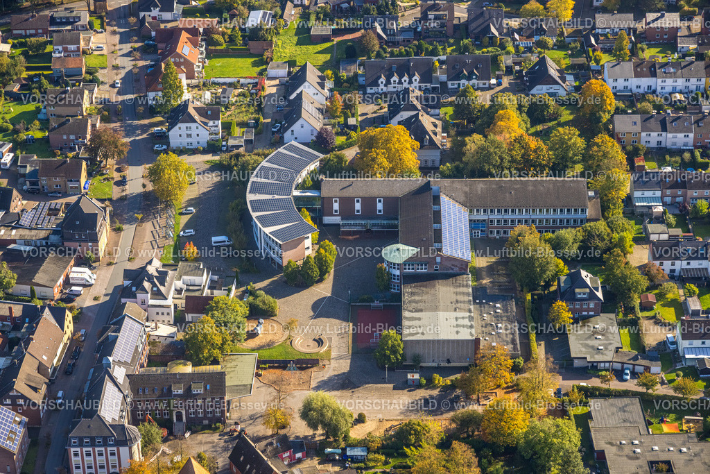 Selm241011659 | Luftbild, Selma-Lagerlöf-Sekundarschule mit Solardach, Selm, Münsterland, Nordrhein-Westfalen, Deutschland
