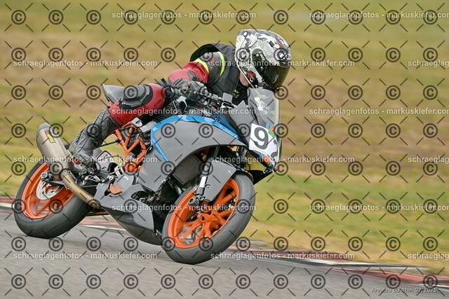 25bt05-0539 | markuskiefer.com - Realisiert mit Pictrs.com