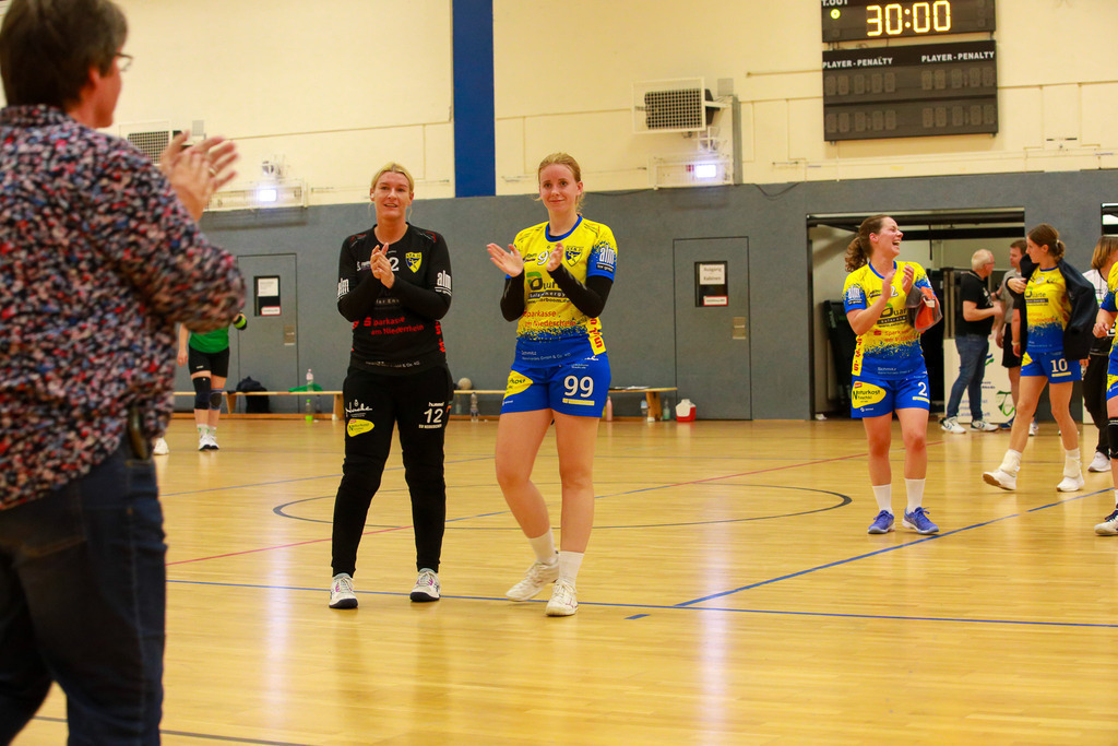 HcTvRhedeII_SvNeukirchen_150924_171 | Bildergalerie von Sport-Ereignissen aber auch von weiteren spannenden Dingen - nicht nur vom Niederrhein. In Anlehnung an den bekannten Spruch von Hanns Dieter Hüsch heißt das Motto: "Niederrhein ist überall".  - Realisiert mit Pictrs.com