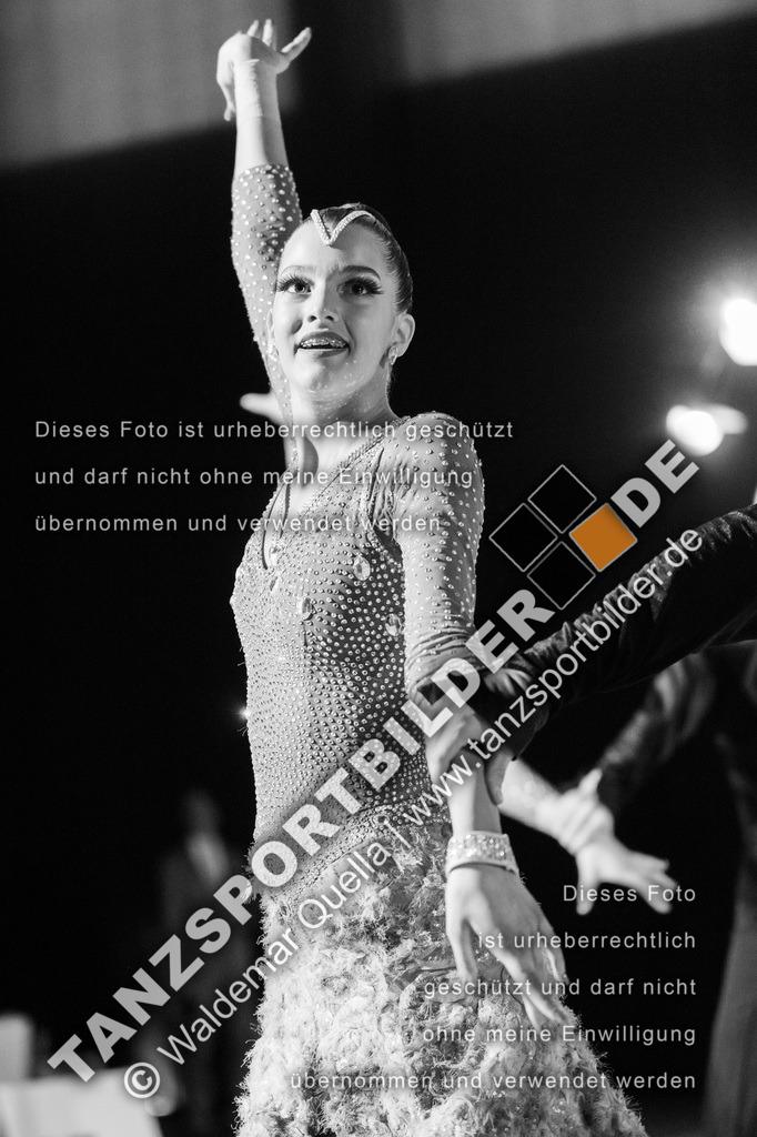 20250504-10099 | Hier finden Sie Tanz Bilder vom Latein und Standard Formationen tanzen. Sportbilder vom Tanzsport. Schöne Fotos und von Weltmeisterschaft, Europameisterschaft, Bundesliga, Regionalliga, Oberliga und Landesliga sowie von GOC Stuttgart, DanceComp, WM Bremen