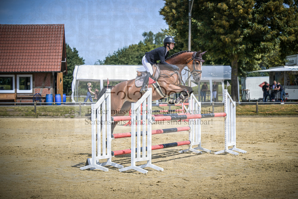 DOS_8016 | Entdecke hochwertige Reitturnierfotos von Foto Oger. Professionell, emotional und authentisch – jetzt Lieblingsmomente im Shop bestellen.Deutschlandweite Turnierfotografie. - Realisiert mit Pictrs.com