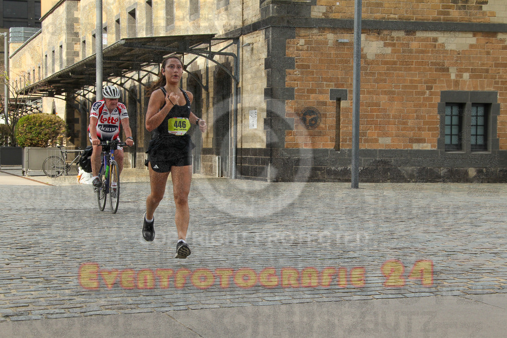 250920_1523_EV4_8672 | Sportfotografie im Rhein-Sieg Kreis, Köln, Bonn, NRW, Rheinland Pfalz, Hessen, etc. Unser Tätigkeitsfeld umfasst den Laufsport vom Volkslauf über den Marathon, Duathlon, Triathon bis zum Ultralauf wie Kölnpfad Ultra oder Schindertrail.