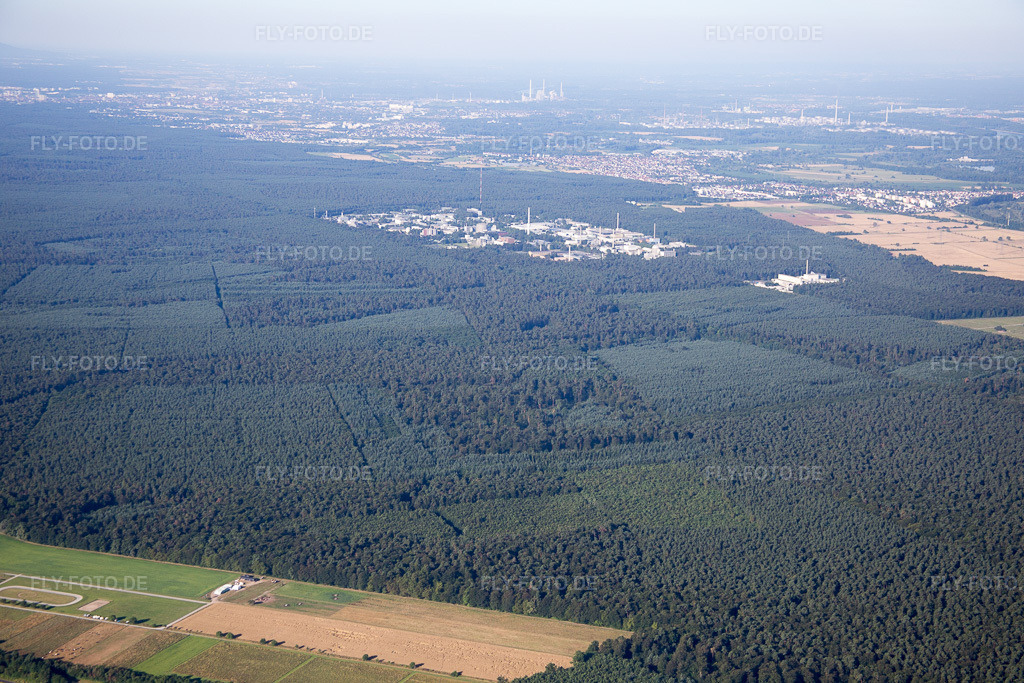 Luftbild: Leopoldshafen, KIT N im Ortsteil Leopoldshafen in Eggenstein-Leopoldshafen im Bundesland Baden-Württemberg in Deutschland. Foto: IMG_091752.jpg vom 10.07.2016 durch Werner Riehm/FLY-FOTO.de