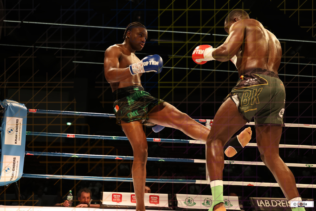 Finale Akingbade vs Kombou 25.04.2026 tomafocus Tb00116 | professionelle Sport- und Eventfotografie von Tomafocus – dynamische Bilder, emotionale Momente und hochwertige Aufnahmen für jeden Anlass. - Realisiert mit Pictrs.com