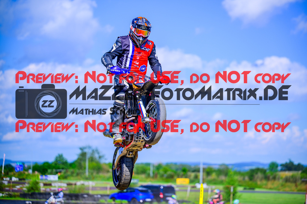 MaZZes_FotoMatrix_240714_6021986_0004 | UE40